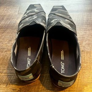 Toms Alpargata camo shoes